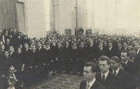 University graduation. Antonín Mikolášek towards the front, with glasses. 1953