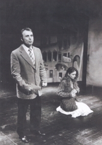 Josef Kundera and Anna Fialková in the play Legenda o Krysaři (The Legend of the Pied Piper), Horácké divadlo Jihlava, 1995