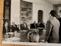 Bratislava 1991, pri návšteve izraelského prezidenta Chajima Herzoga, zľava veľvyslanec Joel Sher, Chajim Herzog a Martin Rodan