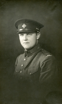 Otto Janík as a sergeant in artillery regiment 304, Brno 1924