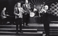 Brno Orchestra of Mirko Foret (trumpet) with Felix Slováček (alto saxophone) and Vladimír Popelka (tenor saxophone), 1963