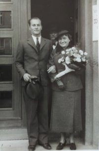 Wedding of parents in 1934