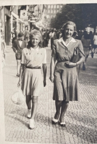In Prague with her sister in 1948