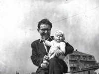 Věra Bartošková with her father Julius Bartošek, 1946