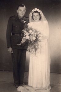 Berta Jelínková's wedding already took place in Bohemia, 1952, Cheb
