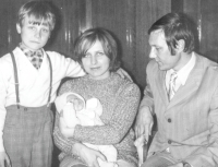 Witness's parents and brothers Jiří (1964) and Daniel, 1972