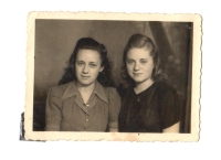 Aleander's mom Helena with her sister Anči in 1942 
