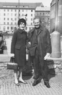 Eva Jiřičná with her father Josef in Prague (1960s)