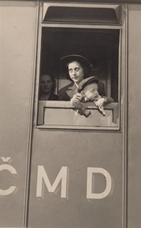 Strážnický Lubomír in a train with his mother, 1948