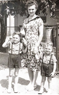 Jarmila Černá with her sons Rudolf and Jiří in 1956