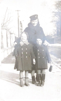 Little Jarmila with her brother Vladimír and mother in Slovakia in February 1938