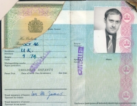 Britský pas Jana Kavana z 80. let 20. století na jméno Ian M. James