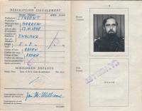 Britský pas Jana Kavana ze začátku 70. let 20. století na jméno Jan M. Williams. Je z doby, kdy ještě studoval