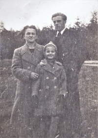 Marie Kovářová with her parents
