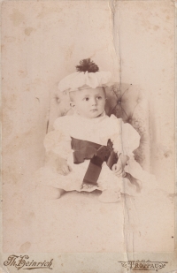 Otec pamětnice Maximilián Sonnek, první narozeniny, 1897