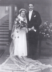 Parents' wedding, 1935