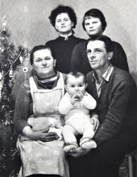 The family during Christmas, 1959