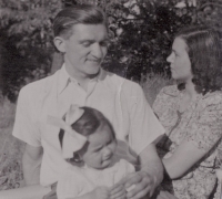 Parents Oldřich and Helena Hošeks with the eldest sister, 1950s