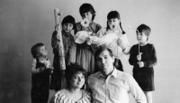 Marián Hošek with family, 1987