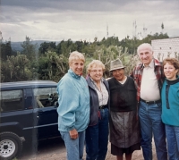 From left Vera, Hana, Carmen, Victor, Vera´s sister Katja, Latacunga 1969
