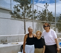 Visiting aunt Alice, from left Vera, Hana and cousin Ruthie, 2003