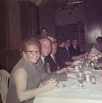 Vera´s parents at a dinner party, New York 1976