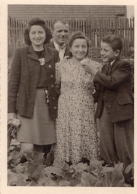 Witness with his mother, father and sister. Year approx 1941.