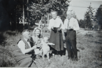 Jan Průša s maminkou a dědečkem