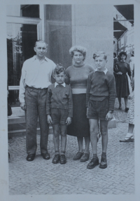 Jan Průša with his parents and younger brother