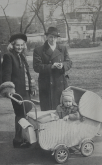 Jan Průša with his parents