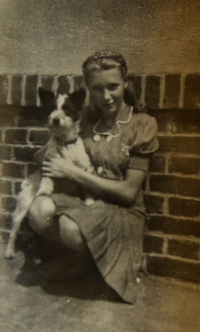 Jaroslava as a dog lover, 1942
