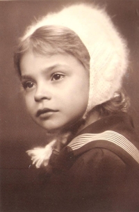 Lucie Čurdová, about 6 years old, 1938