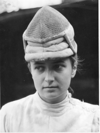 Ludmila Seefried-Matějková in the 1950s in fencing attire