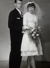 Wedding photo, Václav Horák and Eliška Horáková, née. Bartoňová, 1962