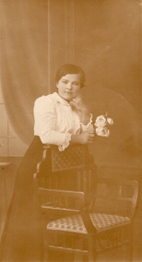 Františka Hlubinková, wife of Cyril Burget, married Burgetová, circa 1920
