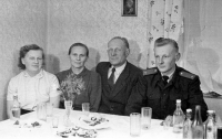 Josef Hlubek with parents and sister / around 1959
