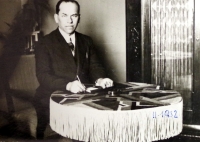 Jan Maryška as a school inspector, 1932