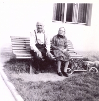 Parents of Fr. Němec, undated