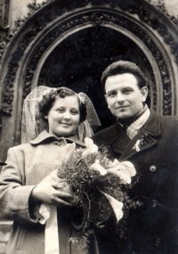 A wedding photo of M. Mráčková (1953)