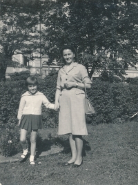 Magdalena Westman with her mother, 1964	