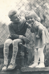Magdalena Westman with her brother Michael, 1960	