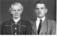 Mother with father, 1933