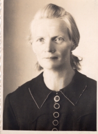Matka pamětnice, 1953