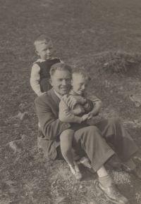 František Kalous with his son Jan and his nephew, 1952