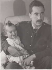 Karel s otcem na Orlíku, zima 1938-1939