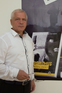 Štefan Jangl with his publication