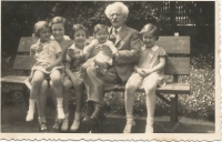 Lydia (far right) with her sister, cousins and grandfather Folkart, who later died in Terezín, Ostrava, 1935
