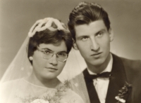 Wedding photo of the Najman spouses from 1959