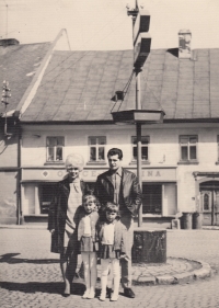 The Ettel family in Králíky, 1970