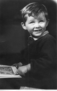 Two-year-old Jiří Suchomel, 1946